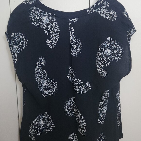 Women's Almost Sleeveless Blouse - Picture 4 of 4